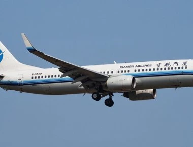 Boeing 737 προσέκρουσε στον διάδρομο προσγείωσης του αεροδρομίου της Μανίλα (φώτο)